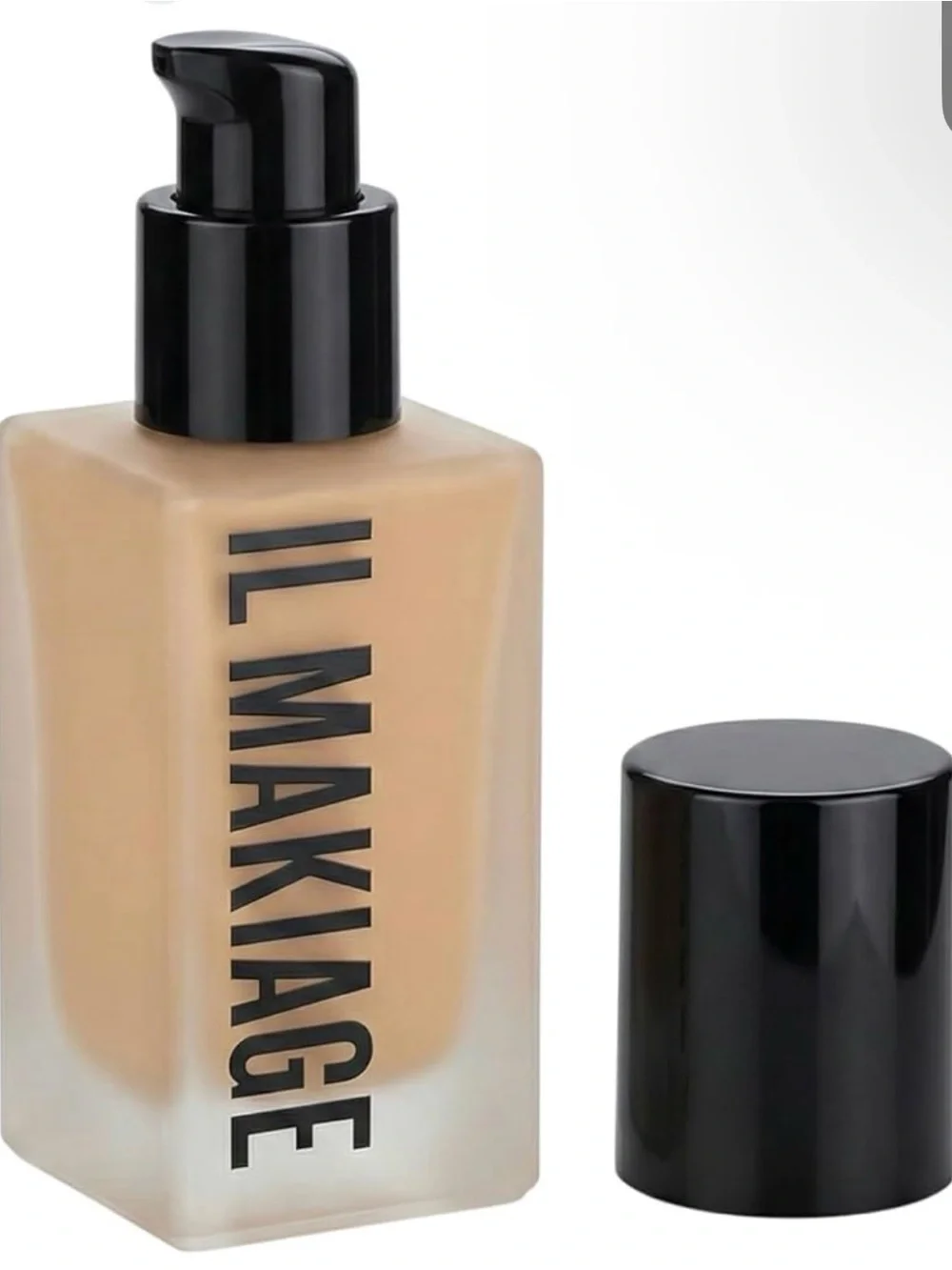 IL MAKIAGE Liquid Foundation in Beige WOKE UP LIKE THIS